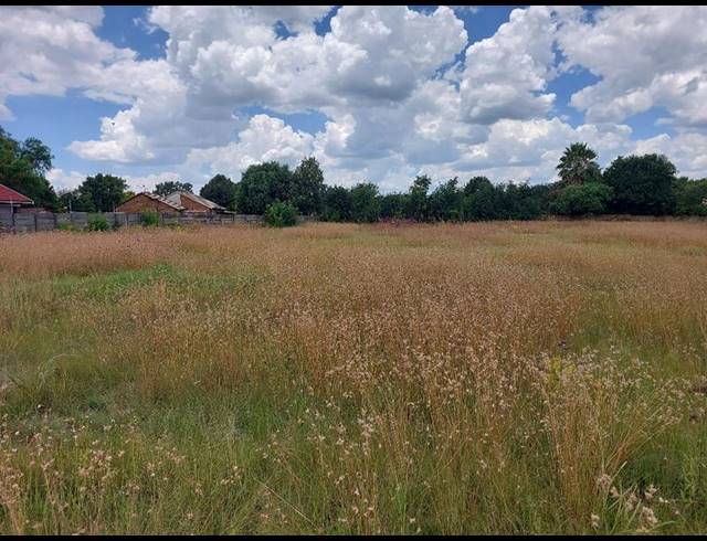 LAND FOR SALE IN SHARON PARK